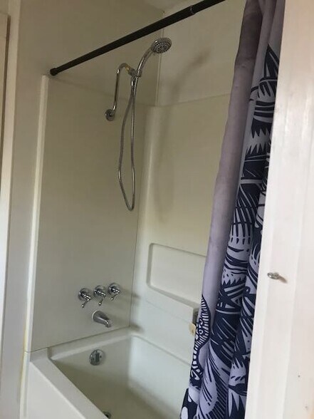 Building Photo - 4112 SE 24th Ave