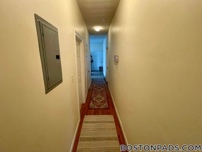 Building Photo - 40 Litchfield St