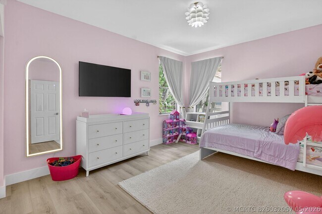 Building Photo - 5801 Coach House Cir