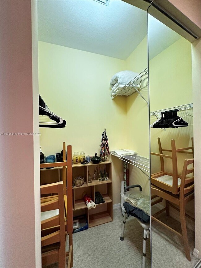 Building Photo - 606 Mariner Bay Blvd