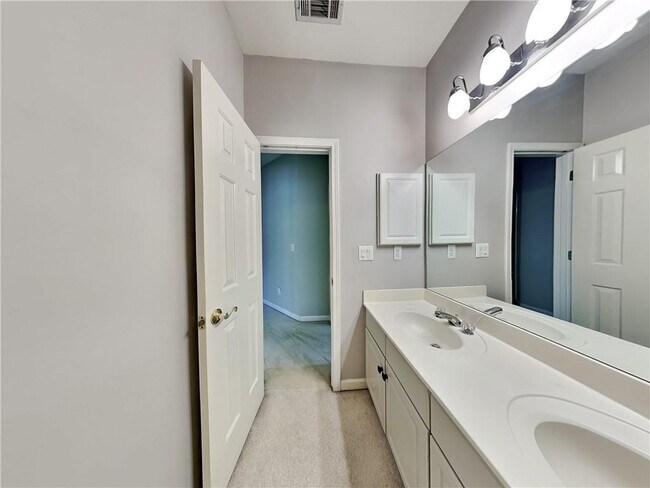 Building Photo - 3475 Grove Park Dr