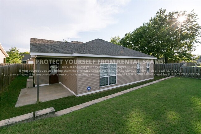 Building Photo - 4400 W Serviceberry Dr