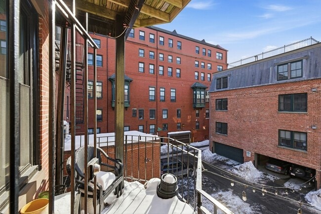 Building Photo - 80 W Concord St