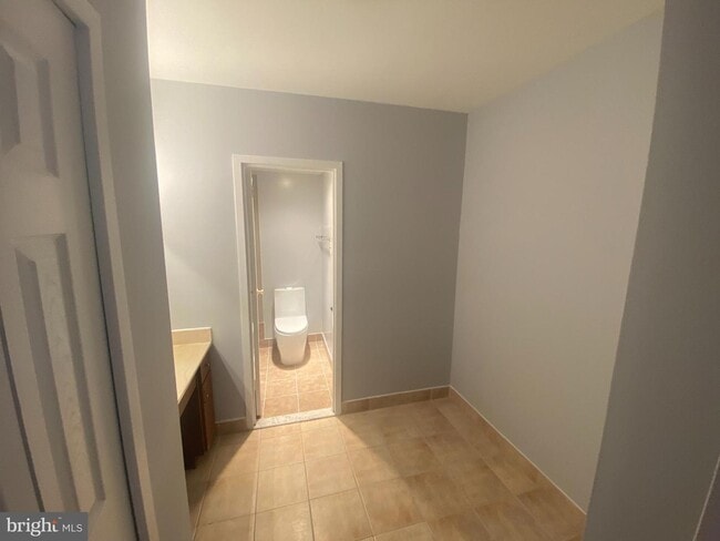 Building Photo - 3701 S George Mason Dr