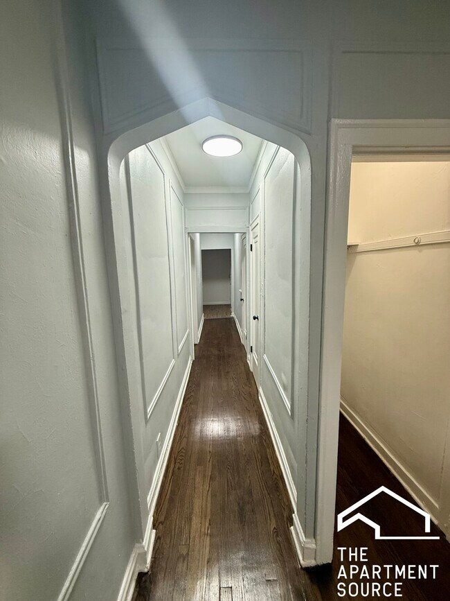 Building Photo - 5244 S Drexel Ave