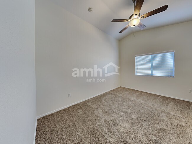 Building Photo - 7856 S Splinter Way