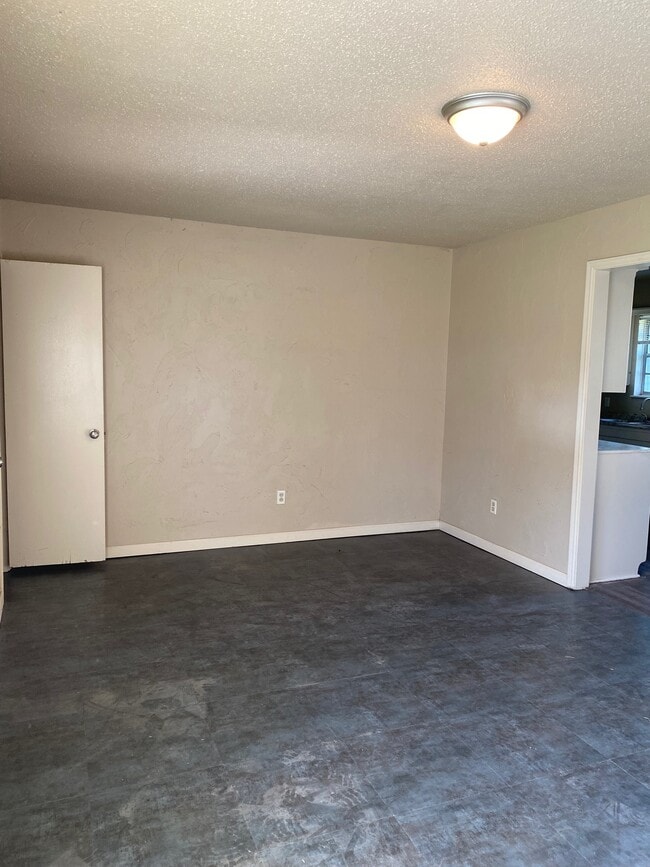 Building Photo - 4808 Sunset Terrace