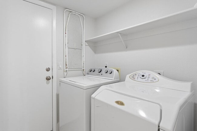 Building Photo - 17435 N 46th St