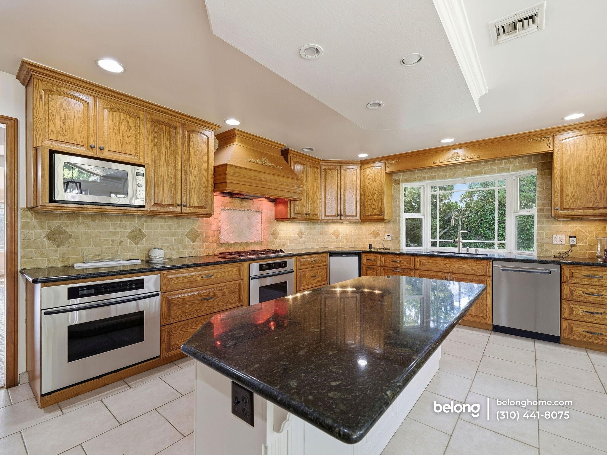 Building Photo - 22243 Craggyview St