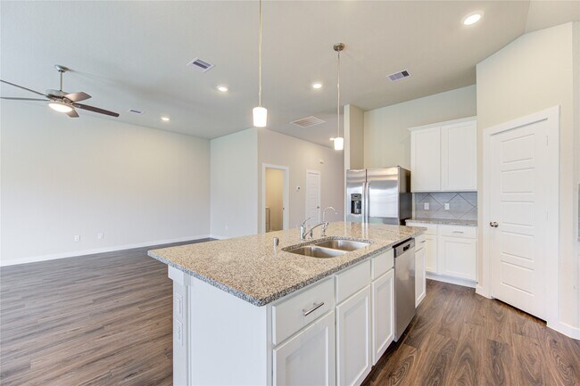 Building Photo - 7639 Tramontana Ln