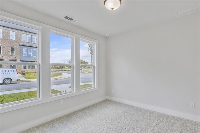 Building Photo - 2686 Evers Dr NE