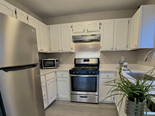 Building Photo - 215 Canyon Terrace Dr