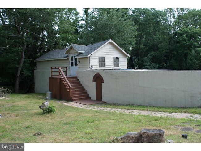 Building Photo - 510 Beatty Rd