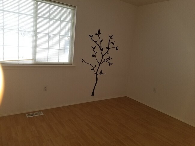 Building Photo - Pet Friendly House in Ephrata
