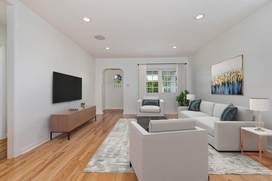 Virtually Staged - 8978 Norma Pl