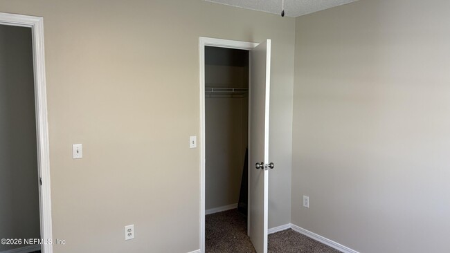 Building Photo - 11467 Fort Caroline Lakes Dr N