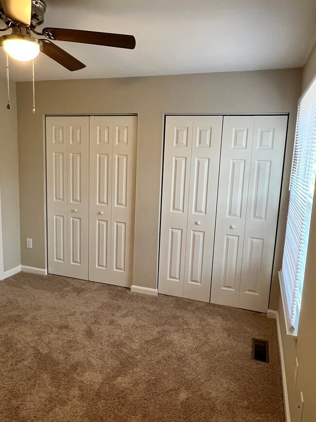 Building Photo - 11225 Salem Village Dr