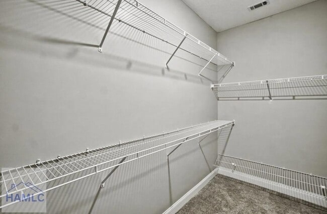 Building Photo - 147 Rimes Ave SE