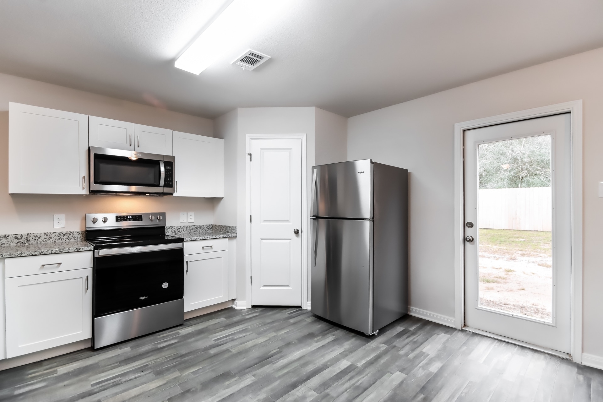 Building Photo - 15580 Briar Forest Dr