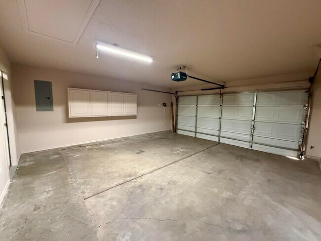 Building Photo - 6546 87th St