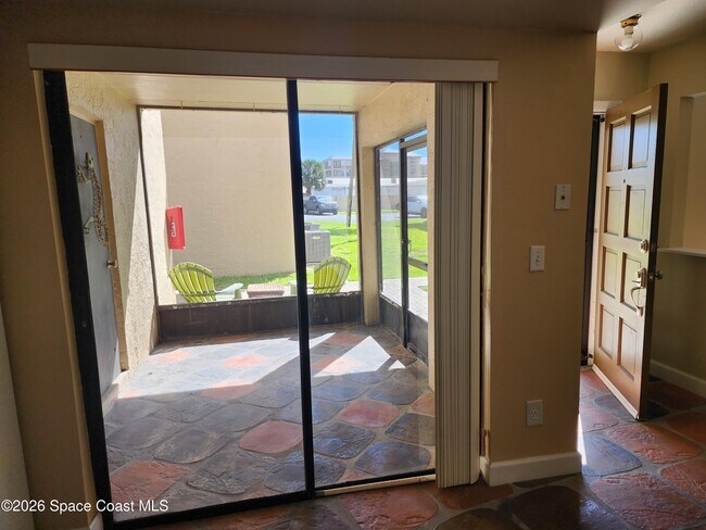 Building Photo - 1145 N Shannon Ave