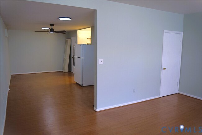 Building Photo - 322 S Pine St