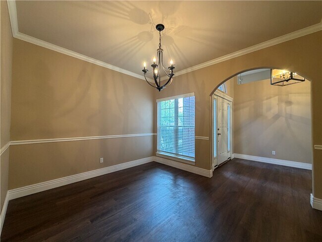 Building Photo - 4410 W Braymore Dr