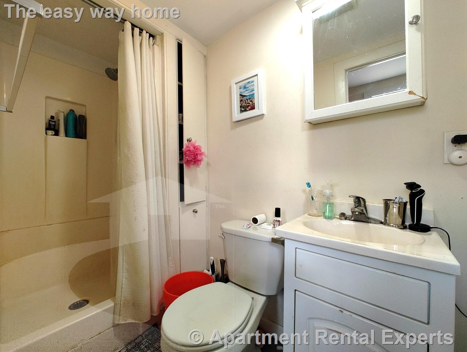 Building Photo - 9 Medford St