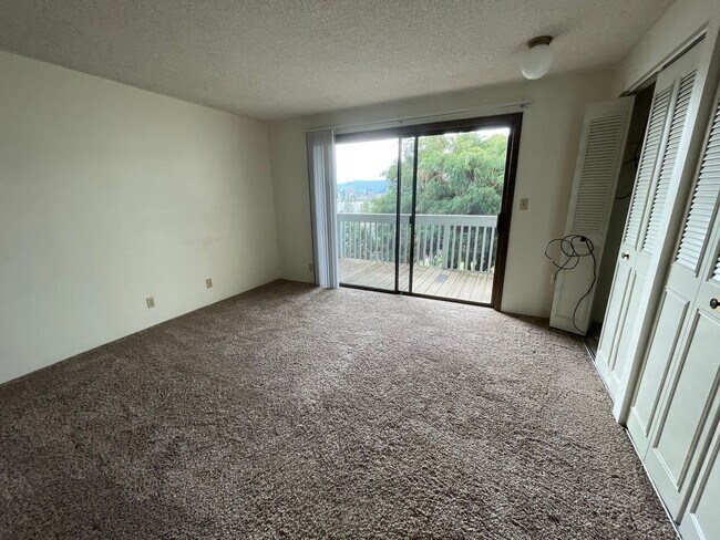 Building Photo - Payd27