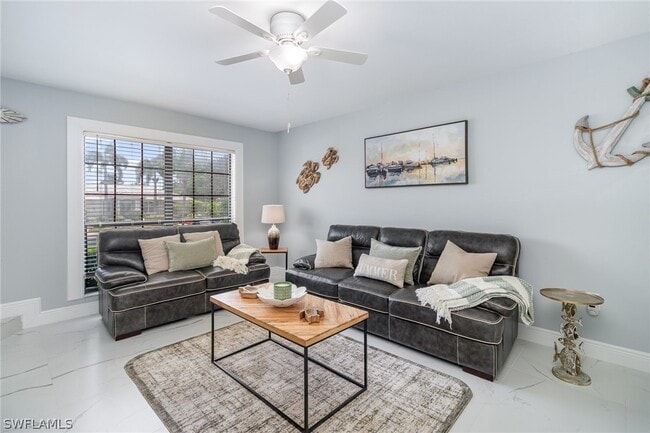 Building Photo - 146 Clyburn Way W