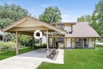 Building Photo - 4 Bedroom Pet-Friendly Home in Ballwin, MO...