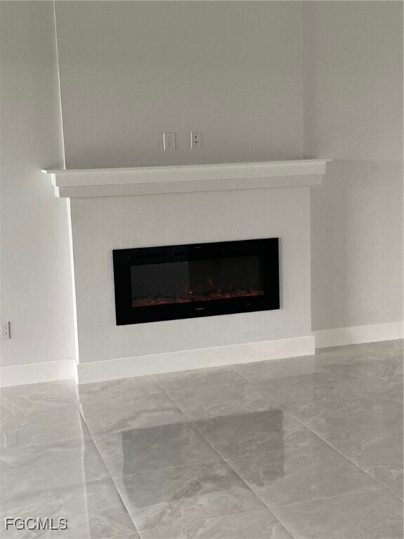 Building Photo - 702 NW 2nd Ln