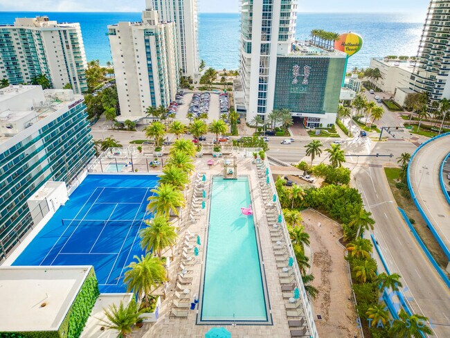 Building Photo - 4010 S Ocean Dr