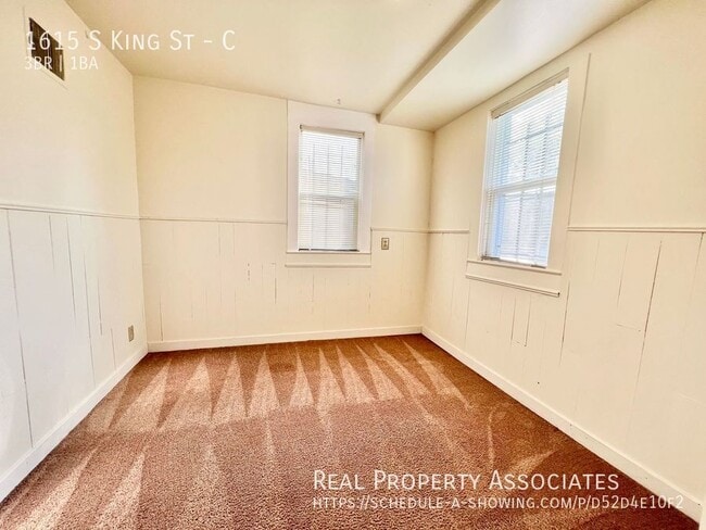 Building Photo - 1615 S King St
