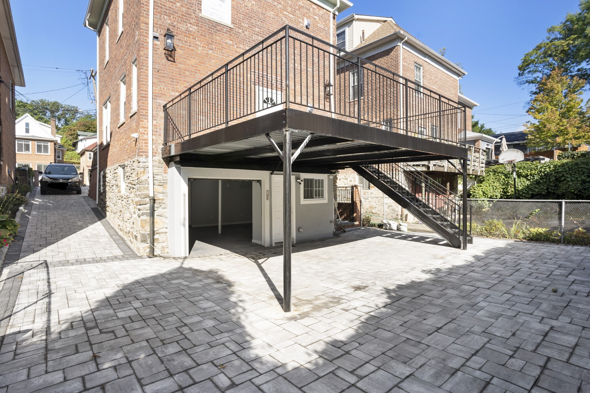 Building Photo - 6158 Liebig Ave