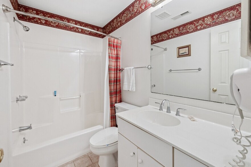 Building Photo - 1681 Weehaw Plantation Dr