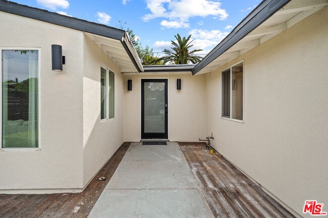 Building Photo - 20308 Mobile St