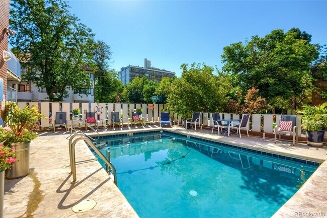 Building Photo - Condo in Historic Governor's Park!