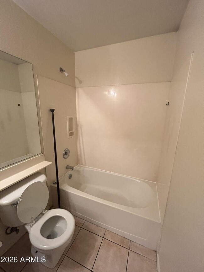 Building Photo - 51 N Del Pueblo Pl