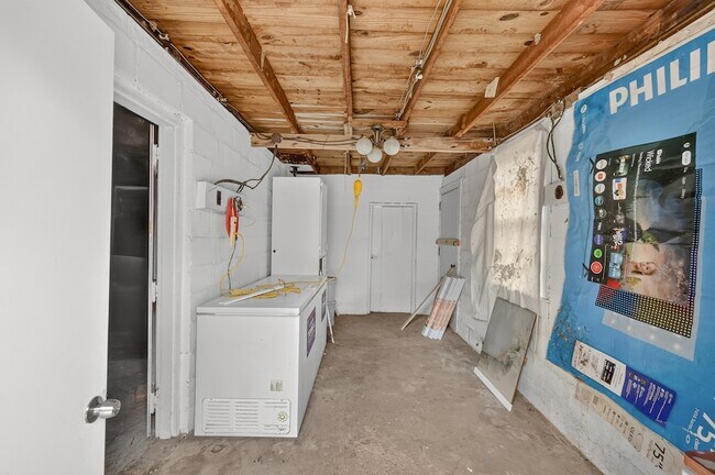 Building Photo - 110 Woodcraft Dr