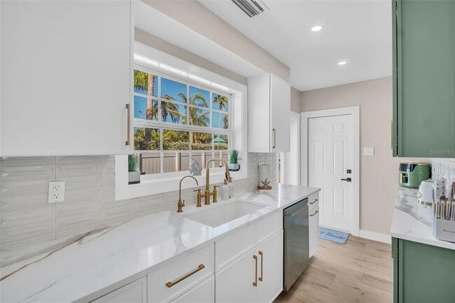 Building Photo - 16613 Gulf Blvd