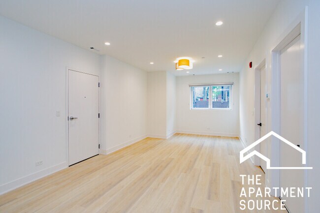 Building Photo - 3821 N Ashland Ave