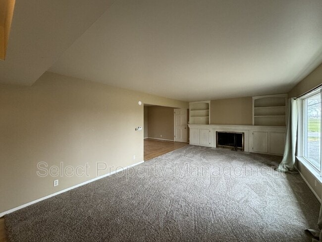 Building Photo - 5437 Covington Rd