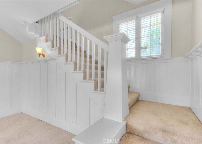 Building Photo - 563 Claremont Pl