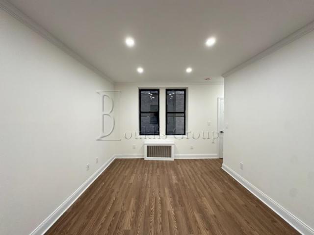 Building Photo - 1 bedroom in ASTORIA NY 11103