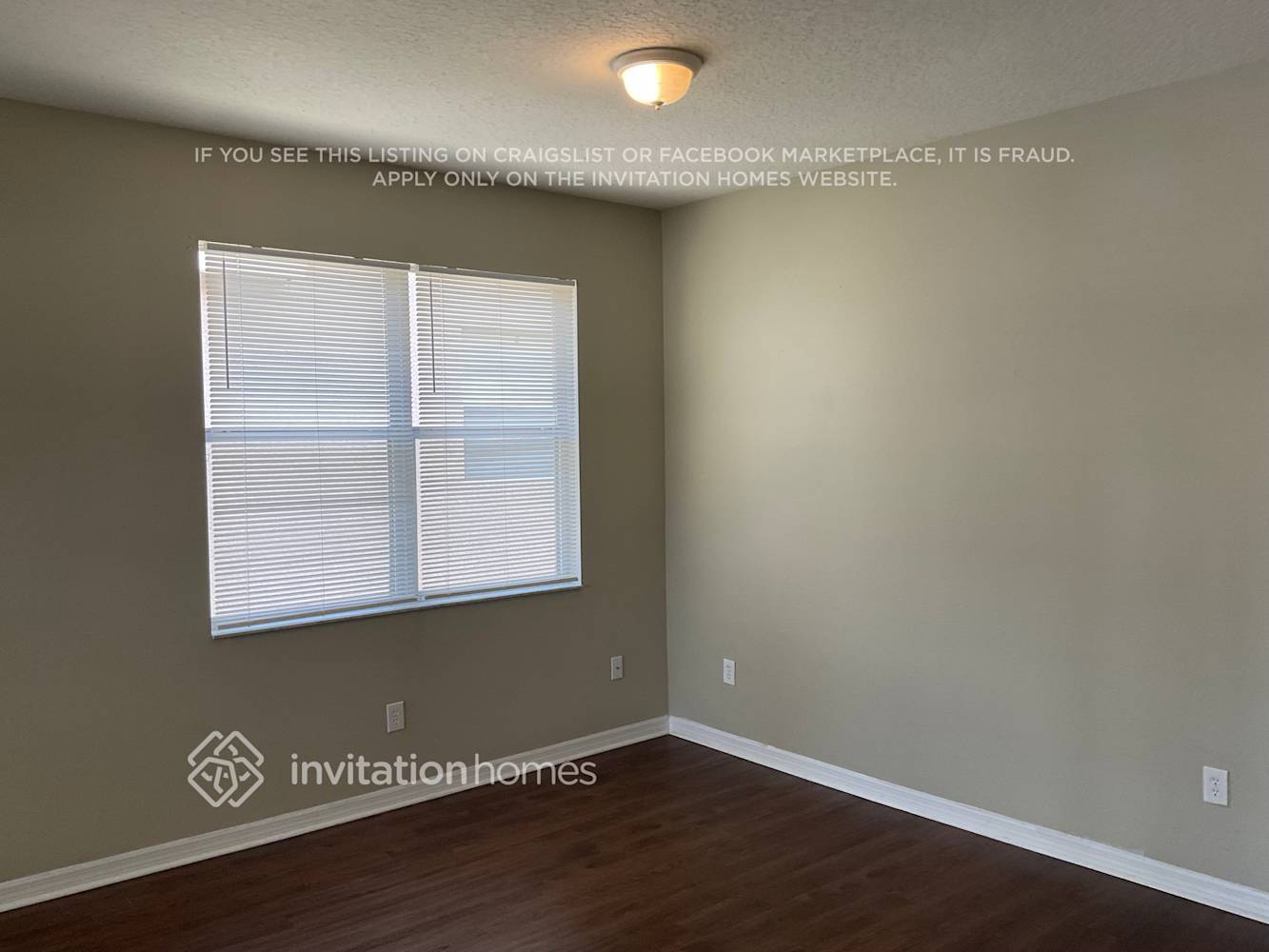 Building Photo - 11250 Creek Haven Dr