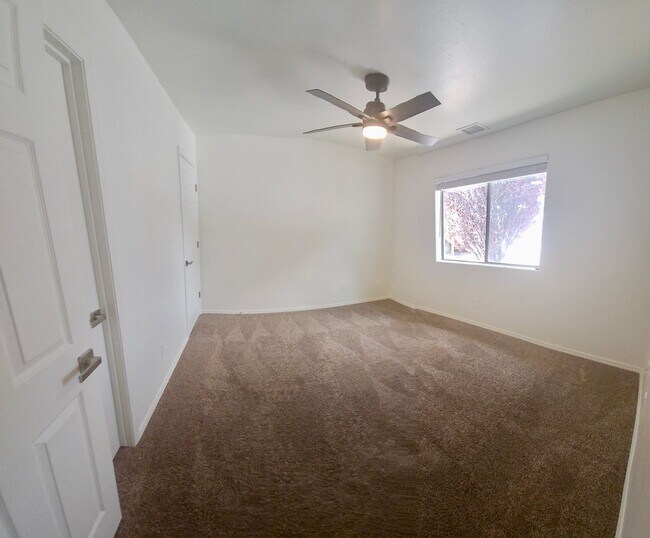 Building Photo - Beautiful remodeled 2 bed 2 bath home in Prescott Valley!