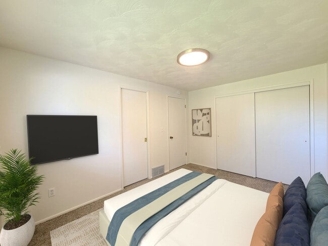 Building Photo - $2,400.00 - 4 Bed / 2 Bath Home in Upper South Hill with Large Backyard