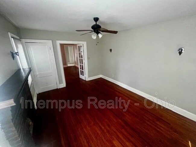 Building Photo - 4237 Vine St