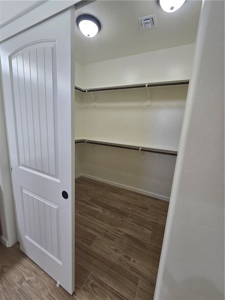 Building Photo - 2459 Davis Ridge Ave